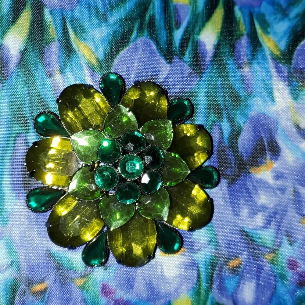 Vintage pin